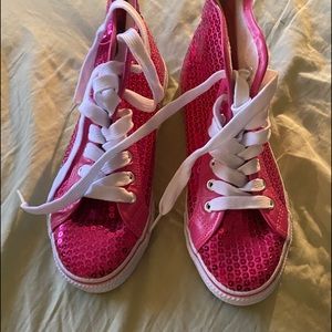 An hiphop dance sequence shoe